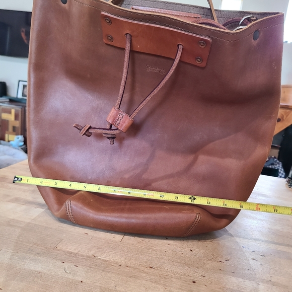 Saddleback Leather Bucket Backpack In Tobacco - Picture 10 of 13